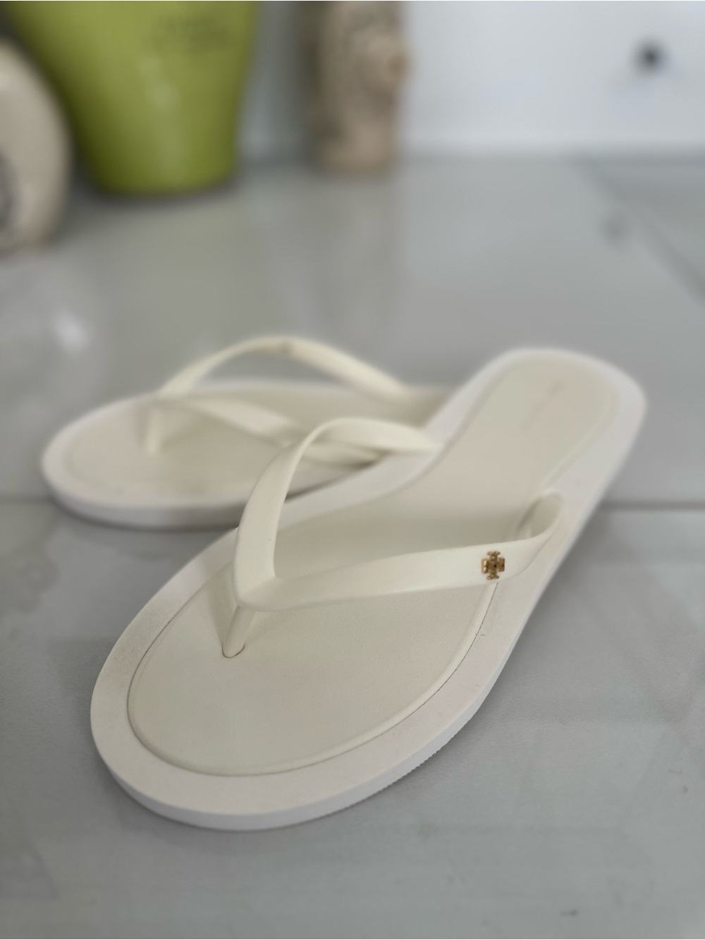 Tory Burch Kira Padded Flip Flop Sandals Ivory Size 9M